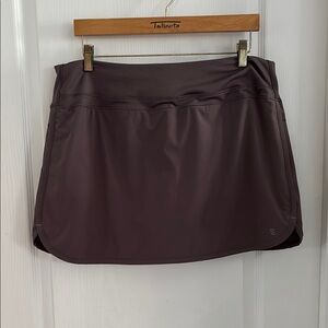 Women’s golf/tennis Athletic Skort